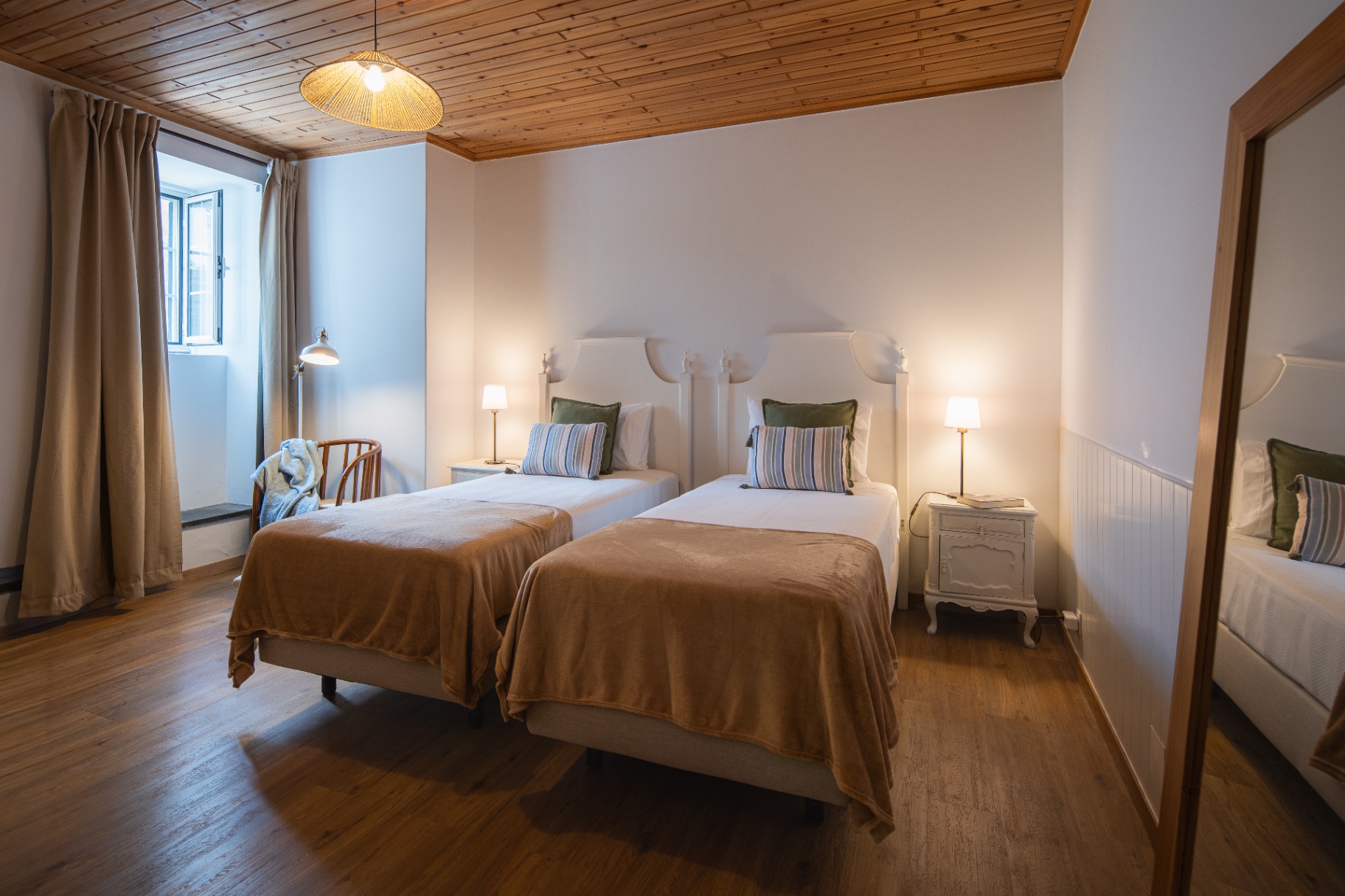 Quarto 2 — camas gémeas — Solar de Sant'Ana